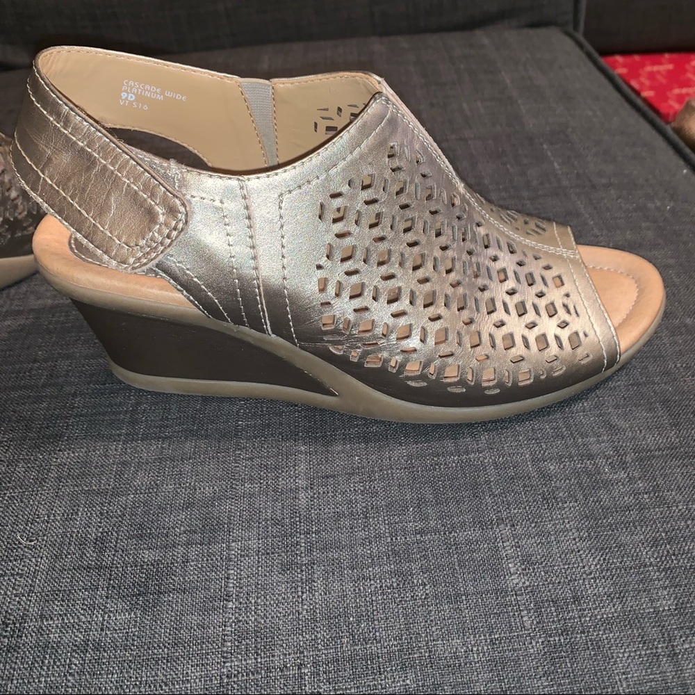 EUC- Earth Cascade Cutout Wedge Sandal
